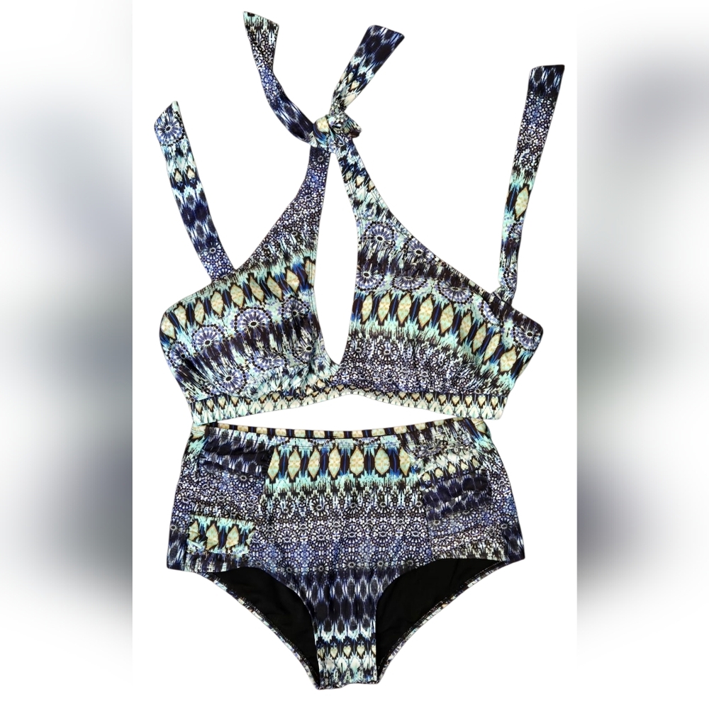 Elegant Blue Patterned Bikini Set